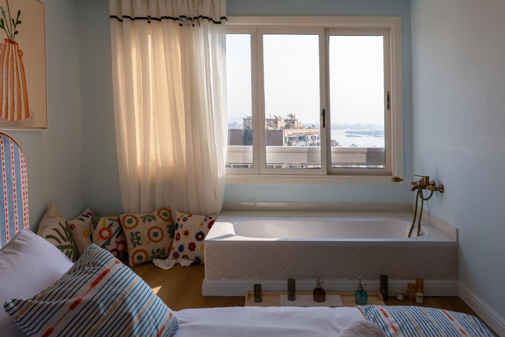 Apartment Dreamy Maadi Khan